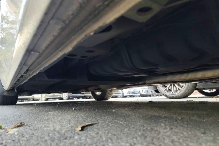 Used Buick GL8 2022 ES Landtrek 653T Comfort Edition Chassis Rear Left