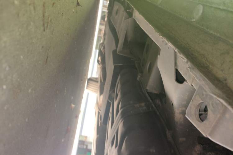 Used Buick GL8 2022 ES Landtrek 653T Comfort Edition Chassis Rear Left