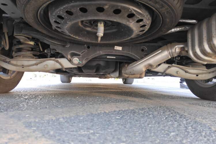 Used Buick GL8 2022 ES Landtrek 653T Comfort Edition Chassis Rear