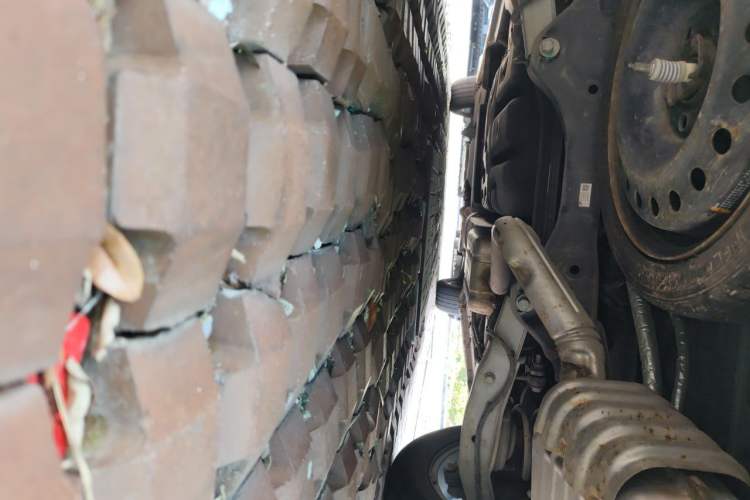 Used Buick GL8 2022 ES Landtrek 653T Comfort Edition Chassis Rear