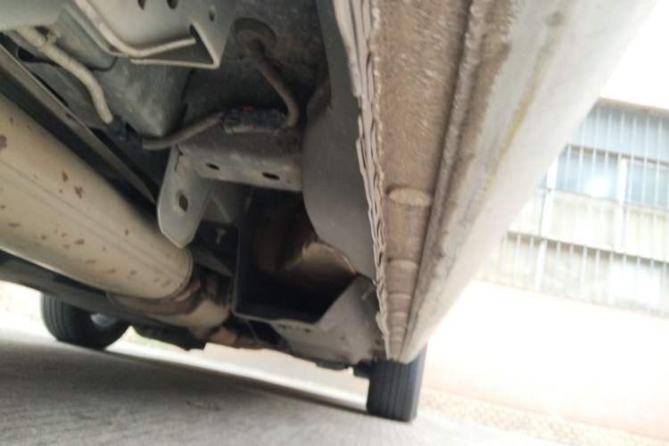 Used Buick GL8 2022 Land Cruiser Executive Class 652T Comfort Model Chassis Rear Right