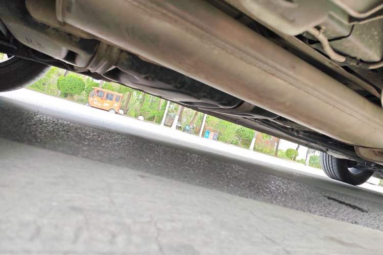 Used Buick GL8 2022 Land Cruiser Executive Class 652T Comfort Model Chassis Rear Right