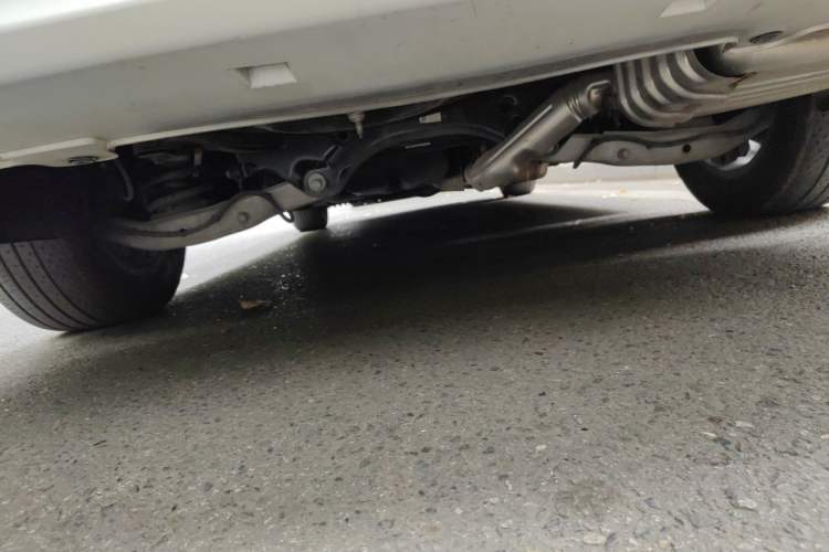 Used Buick GL8 2022 ES Landtrek 653T Luxury Edition Chassis Rear