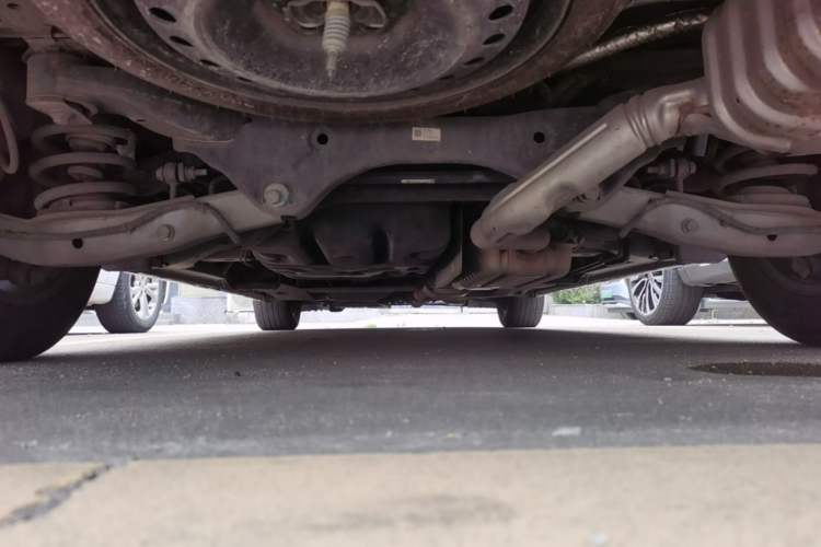 Used Buick GL8 2022 ES Landtrek 653T Luxury Edition Chassis Rear