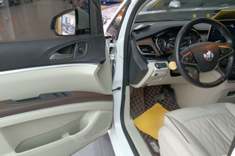 Used Buick GL8 2022 Land Business Class 652T Luxury Model Driver Seat