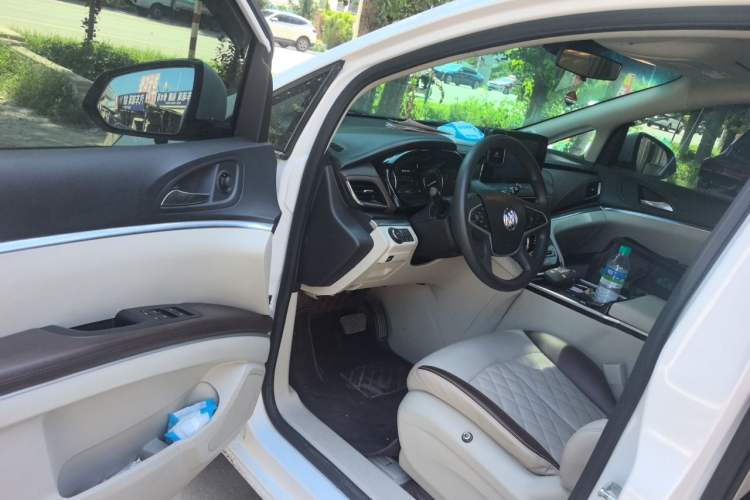 Used Buick GL8 2022 Land Cruiser Executive Class 652T Comfort Model Driver Seat