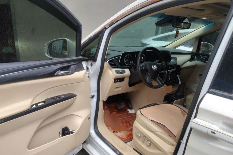 Used Buick GL8 2022 ES Landtrek 653T Luxury Edition Driver Seat