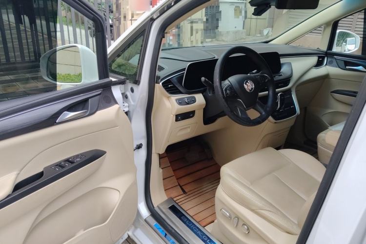 Used Buick GL8 2022 ES Landtrek 653T Luxury Edition Driver Seat