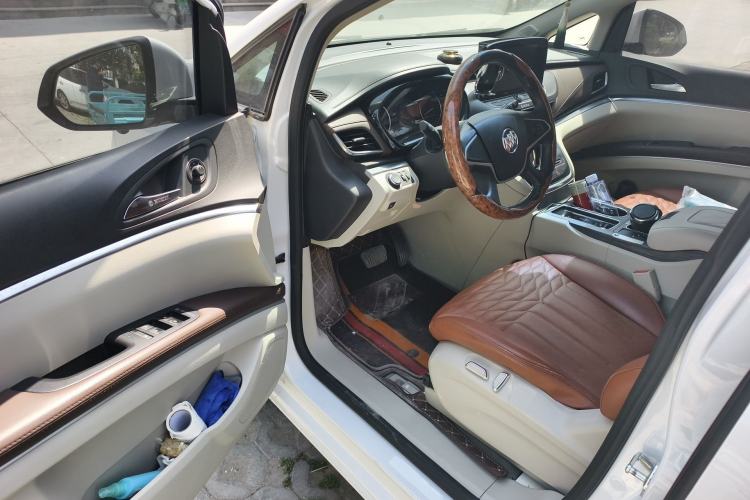 Used Buick GL8 2022 Land Cruiser Executive Class 652T Comfort Model Driver Seat