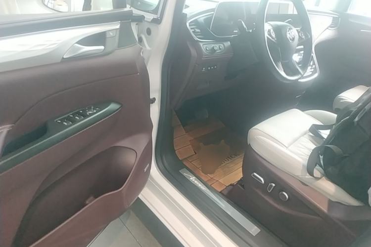 Used Buick GL8 2022 Avenir Aivia Six-Seat Deluxe Edition Driver Seat