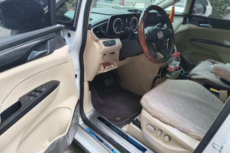 Used Buick GL8 2022 ES Landtrek 653T Luxury Edition Driver Seat