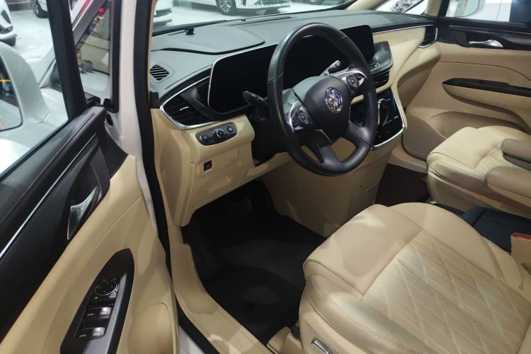 Used Buick GL8 2022 ES Land Cruiser 653T Luxury Model Driver Seat