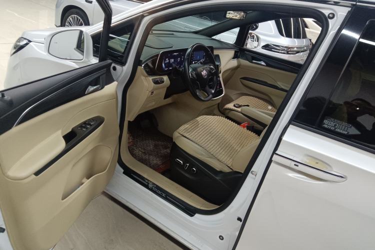 Used Buick GL8 2022 ES Land Cruiser 653T Luxury Model Driver Seat