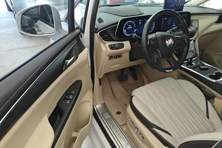 Used Buick GL8 2022 ES Landtrek 653T Luxury Edition Driver Seat