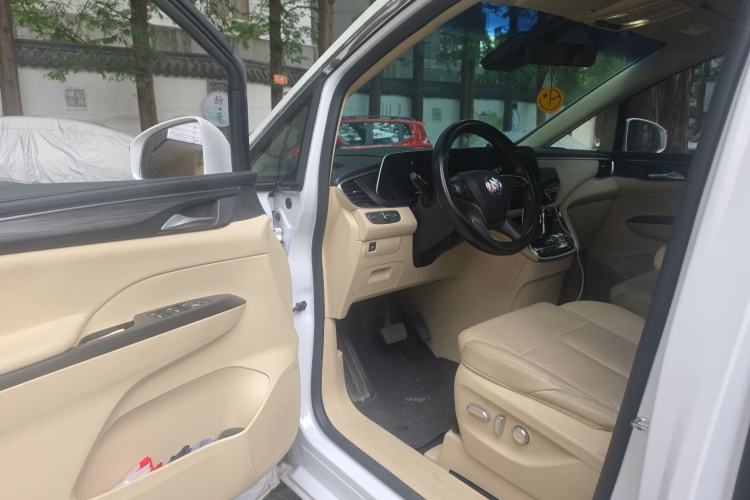 Used Buick GL8 2022 ES Landtrek 653T Luxury Edition Driver Seat