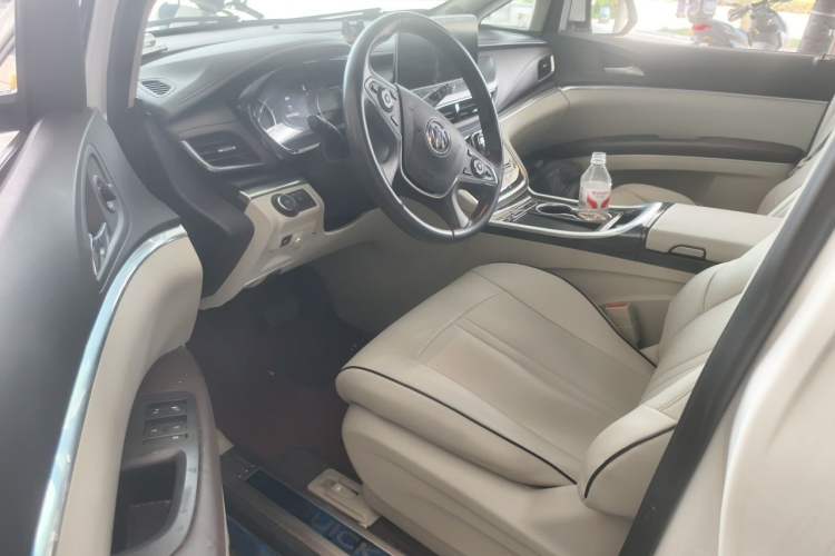 Used Buick GL8 2022 Land Business Class 652T Luxury Model Driver Seat