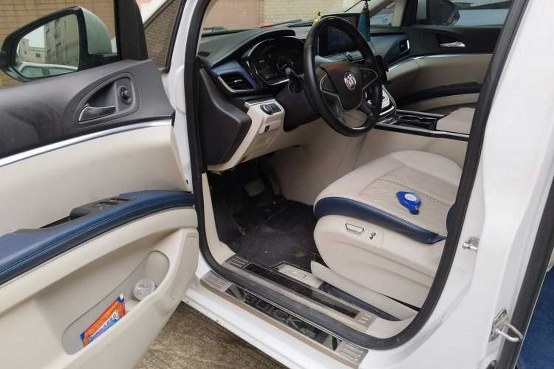Used Buick GL8 2022 Land Cruiser Executive Class 652T Comfort Model Driver Seat