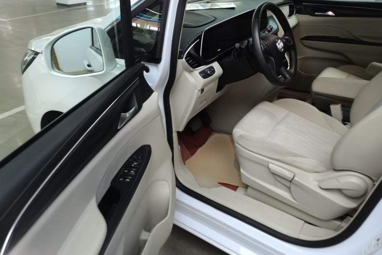 Used Buick GL8 2022 ES Landtrek 653T Comfort Edition Driver Seat