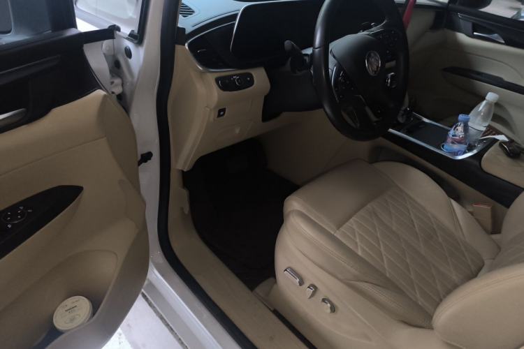 Used Buick GL8 2022 ES Land Cruiser 653T Luxury Model Driver Seat
