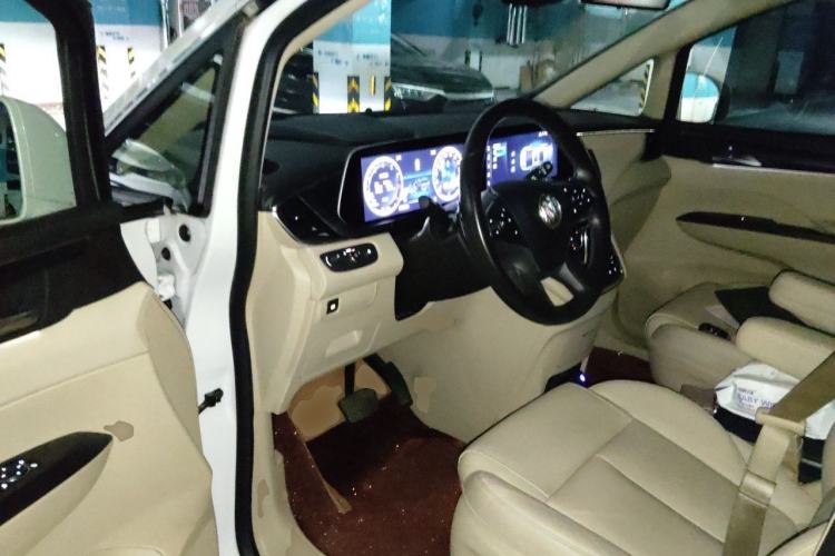 Used Buick GL8 2022 ES Landtrek 653T Luxury Edition Driver Seat