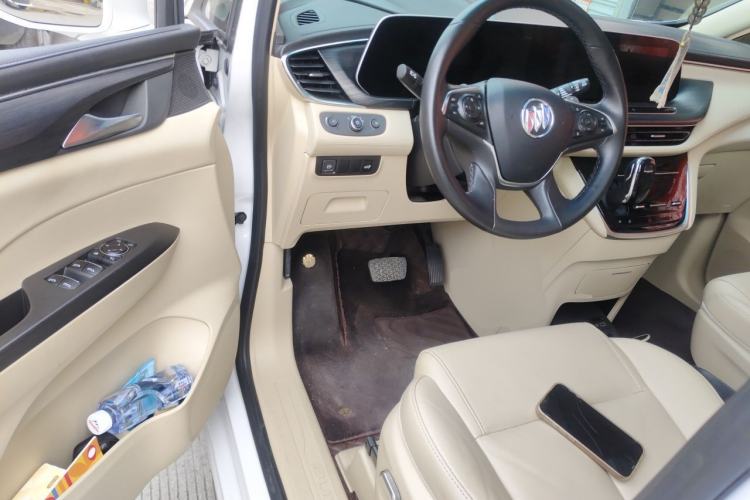 Used Buick GL8 2022 ES Landtrek 653T Luxury Edition Driver Seat