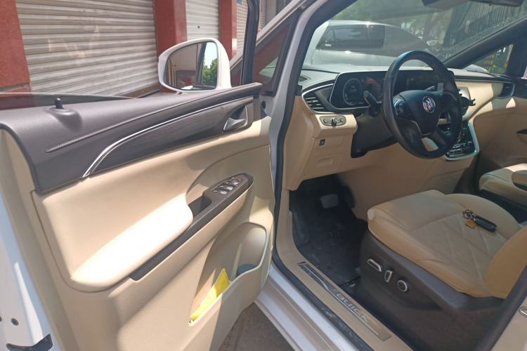 Used Buick GL8 2022 ES Landtrek 653T Flagship Model Driver Seat