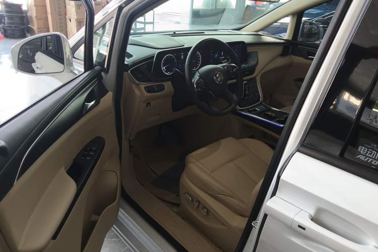 Used Buick GL8 2022 ES Landtrek 653T Luxury Edition Driver Seat