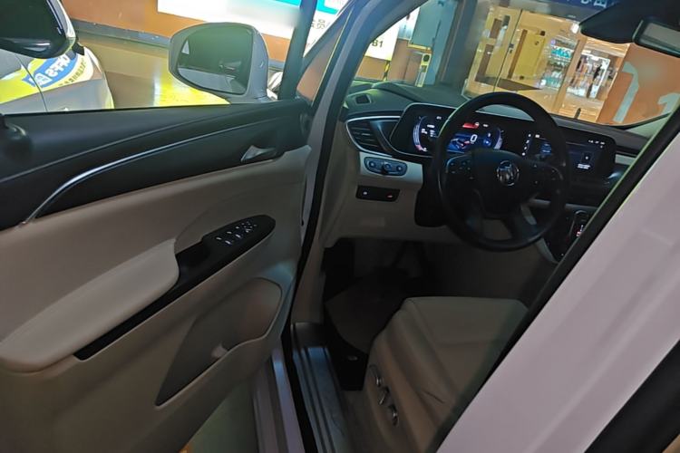 Used Buick GL8 2022 ES Landtrek 653T Luxury Edition Driver Seat