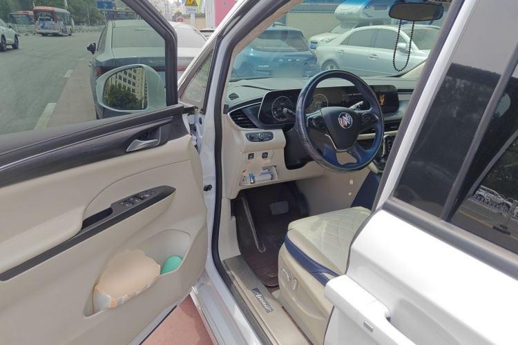 Used Buick GL8 2022 ES Landtrek 653T Luxury Edition Driver Seat