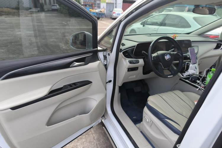 Used Buick GL8 2022 ES Landtrek 653T Comfort Edition Driver Seat