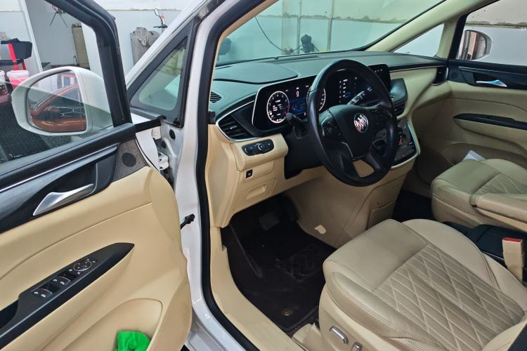 Used Buick GL8 2022 ES Land Cruiser 653T Luxury Model Driver Seat