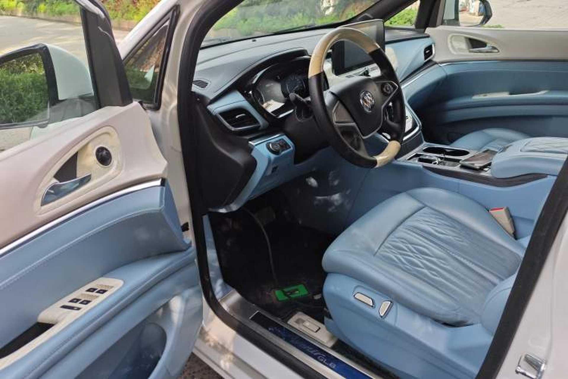 Used Buick GL8 2022 Land Cruiser Executive Class 652T Comfort Model Driver Seat