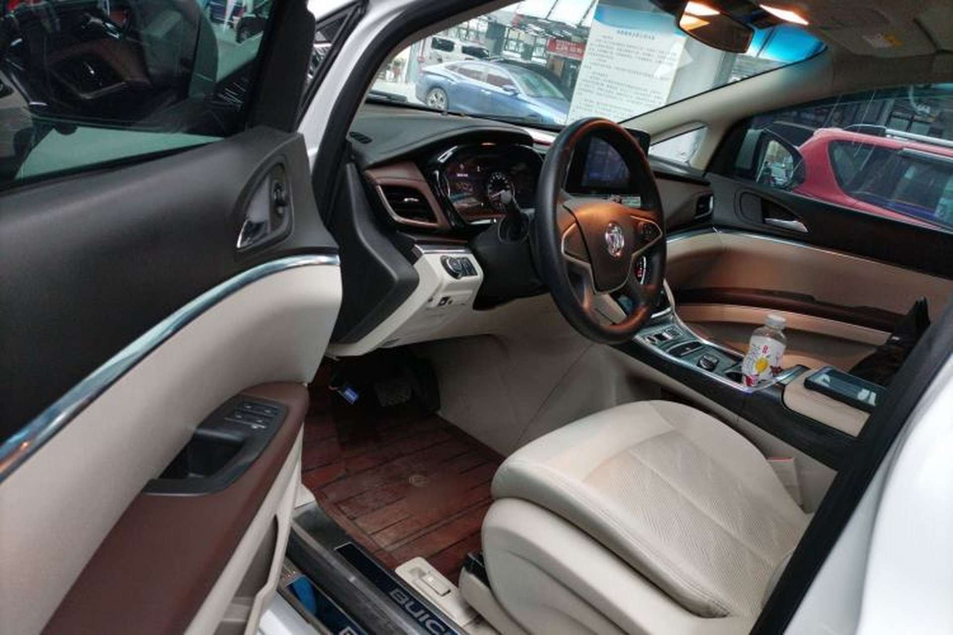 Used Buick GL8 2022 Land Cruiser Executive Class 652T Comfort Model Driver Seat