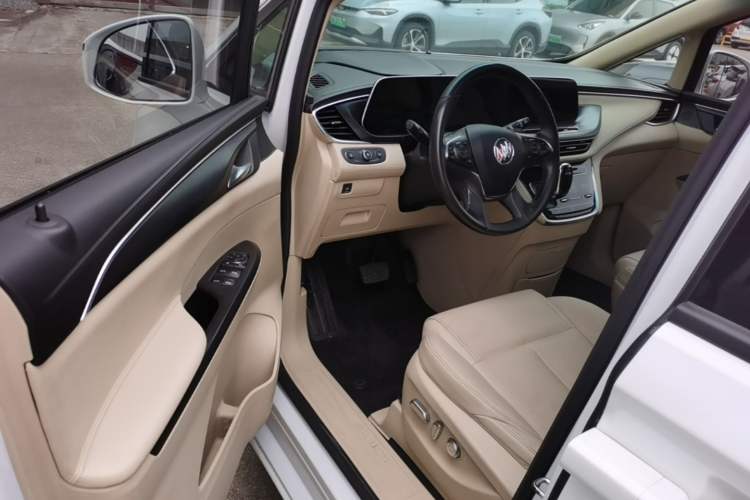 Used Buick GL8 2022 ES Landtrek 653T Luxury Edition Driver Seat