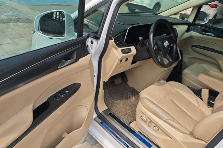 Used Buick GL8 2022 ES Landtrek 653T Luxury Edition Driver Seat