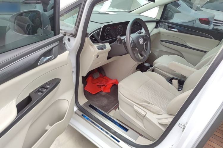 Used Buick GL8 2022 ES Landtrek 653T Comfort Edition Driver Seat