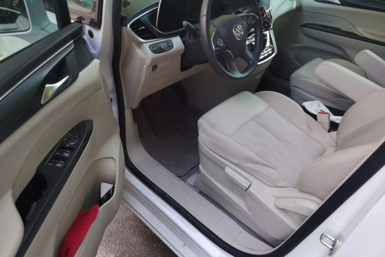 Used Buick GL8 2022 ES Landtrek 653T Comfort Edition Driver Seat