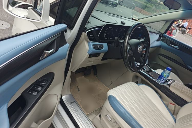 Used Buick GL8 2022 ES Landtrek 653T Comfort Edition Driver Seat