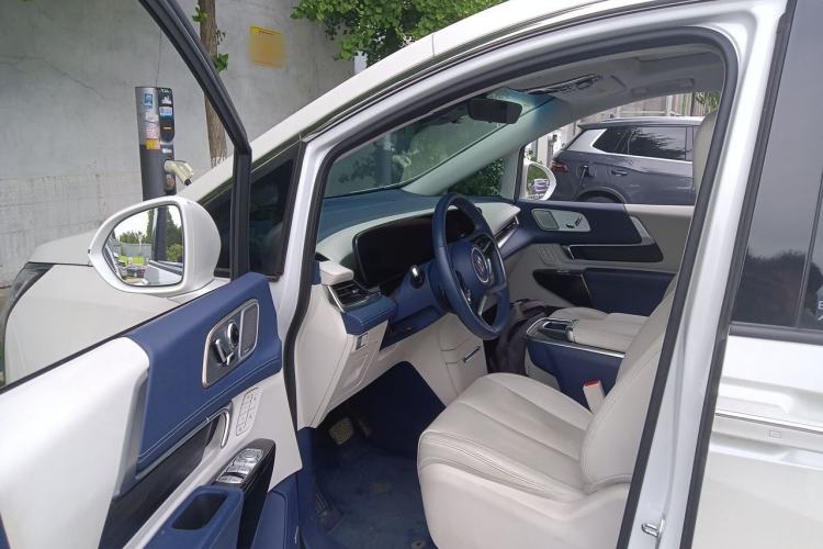 Used Buick GL8 2022 Facelift Avenir Aivia Six-Seat Deluxe Edition Driver Seat