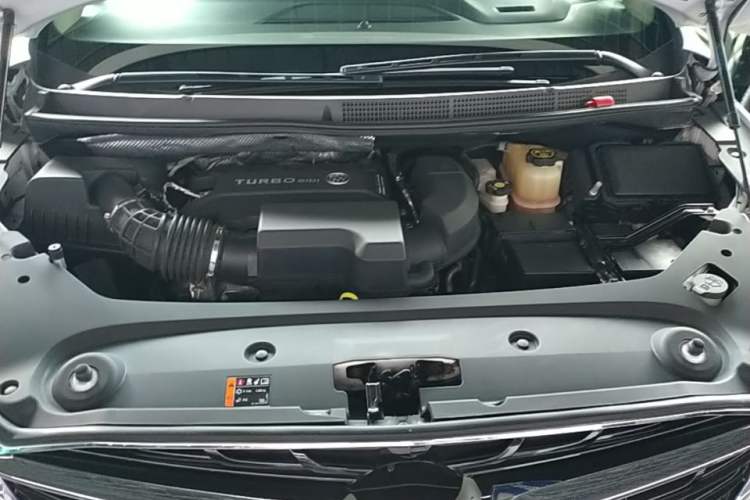 Used Buick GL8 2022 ES Landtrek 653T Luxury Edition Engine Bay