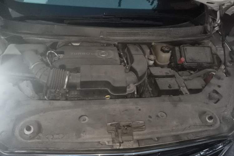 Used Buick GL8 2022 ES Landtrek 653T Luxury Edition Engine Bay