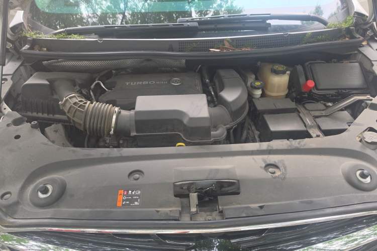 Used Buick GL8 2022 ES Landtrek 653T Luxury Edition Engine Bay