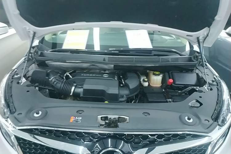 Used Buick GL8 2022 ES Landtrek 653T Luxury Edition Engine Bay