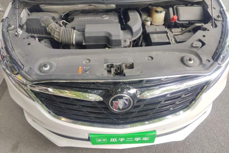 Used Buick GL8 2022 ES Landtrek 653T Flagship Model Engine Bay