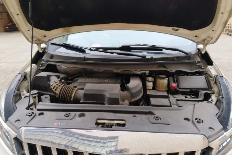 Used Buick GL8 2022 Land Cruiser Executive Class 652T Comfort Model Engine Bay