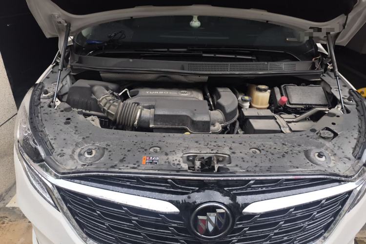 Used Buick GL8 2022 ES Land Cruiser 653T Luxury Model Engine Bay