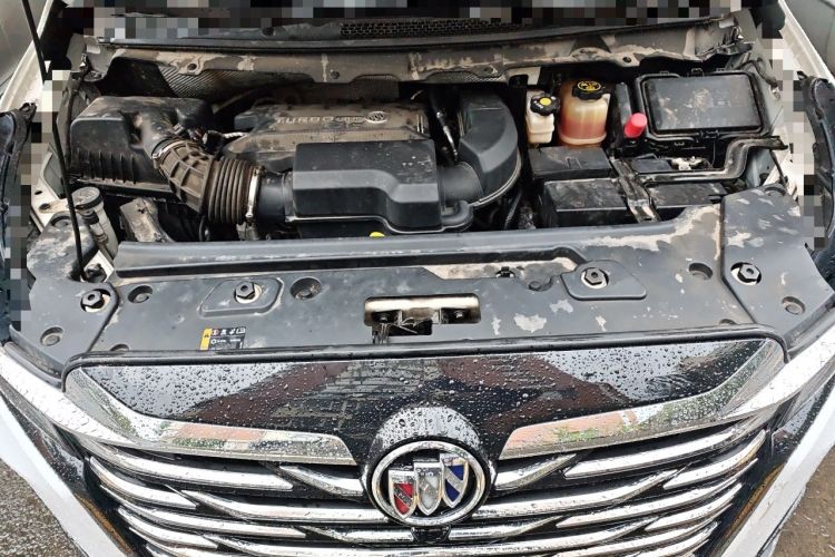 Used Buick GL8 2022 Land Cruiser Executive Class 652T Comfort Model Engine Bay