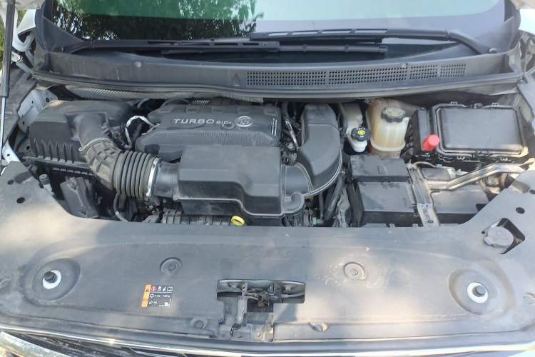 Used Buick GL8 2022 ES Landtrek 653T Luxury Edition Engine Bay