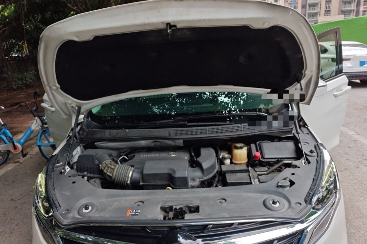 Used Buick GL8 2022 ES Landtrek 653T Comfort Edition Engine Bay