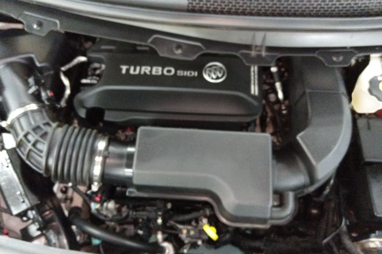 Used Buick GL8 2022 Land Business Class 652T Luxury Model Engine Bay